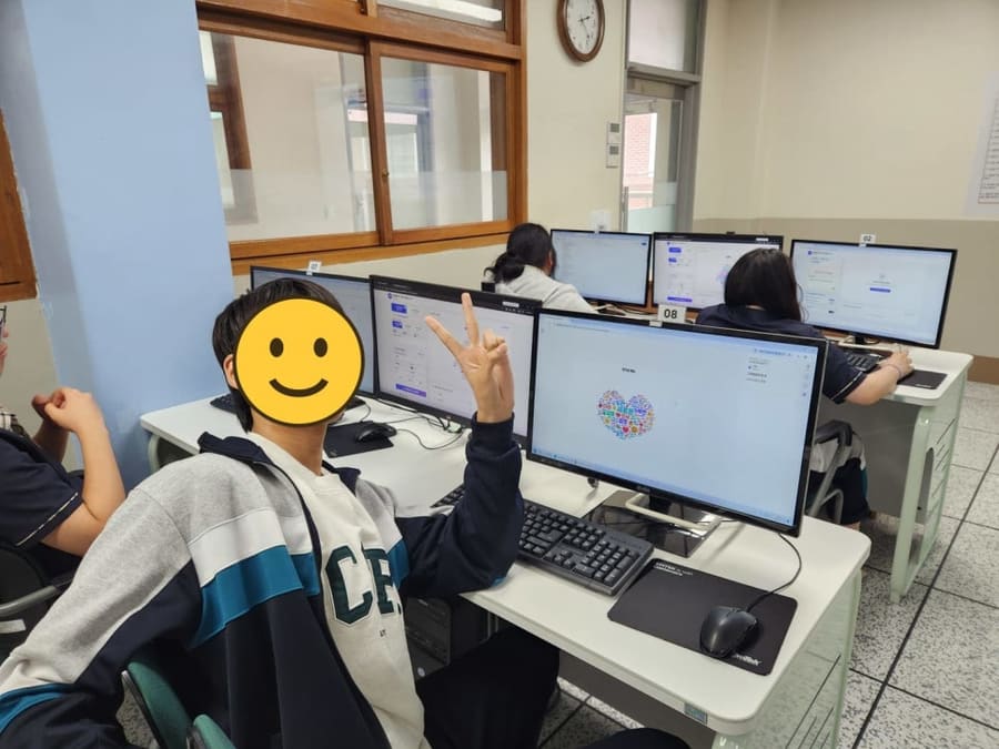 고등학교 생성형 AI 수업, 단어 하나 바꾸면 그림이 달라진다 (성남 분당경영고)