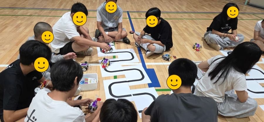 중학교 체험학습 로봇축구, 경기장을 직접 그리는 팀 대항전 (용인 백암중)