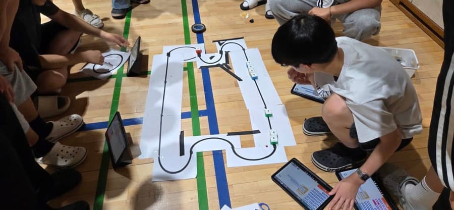 중학교 체험학습 로봇축구, 경기장을 직접 그리는 팀 대항전 (용인 백암중)