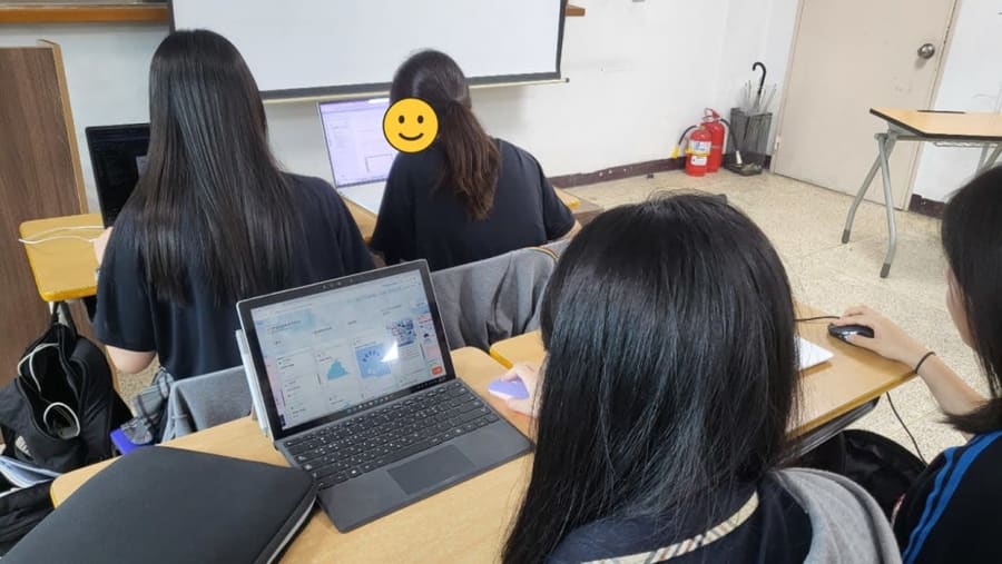 고등학교 머신러닝 수업, 우리가 매긴 점수를 정답으로 쓰기 (광명 진성고)