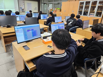 My Own AI with Big Data class photo 6