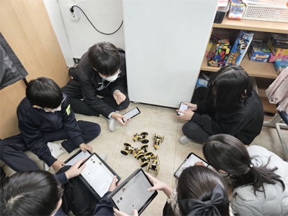 Robot Coding Expert (PingPong Robot) class photo 1