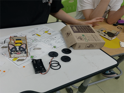IR Sensor Dog Car Making class photo 4