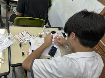 Renewable Energy Expert class photo 6